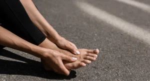 The runner's Toe, also known as the jogger's toenail, is one of the most common issues among athletes, as it stems from the continuous pressure on the toes.