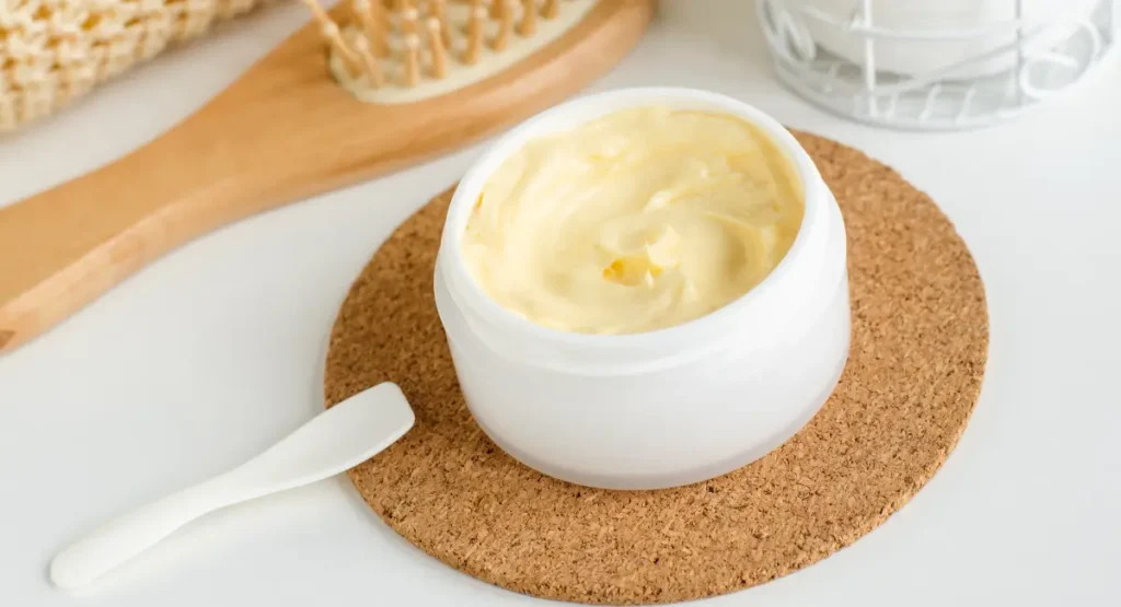 Top DIY Hair Masks For Curly Hair - Nourishing Banana And Yogurt Mask